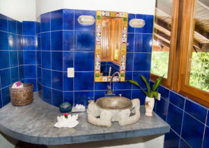 5th level bathroom in Casa Samba