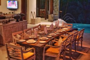 The-Tree-House-Manuel-Antonio-Costa-Rica-Dining-Table
