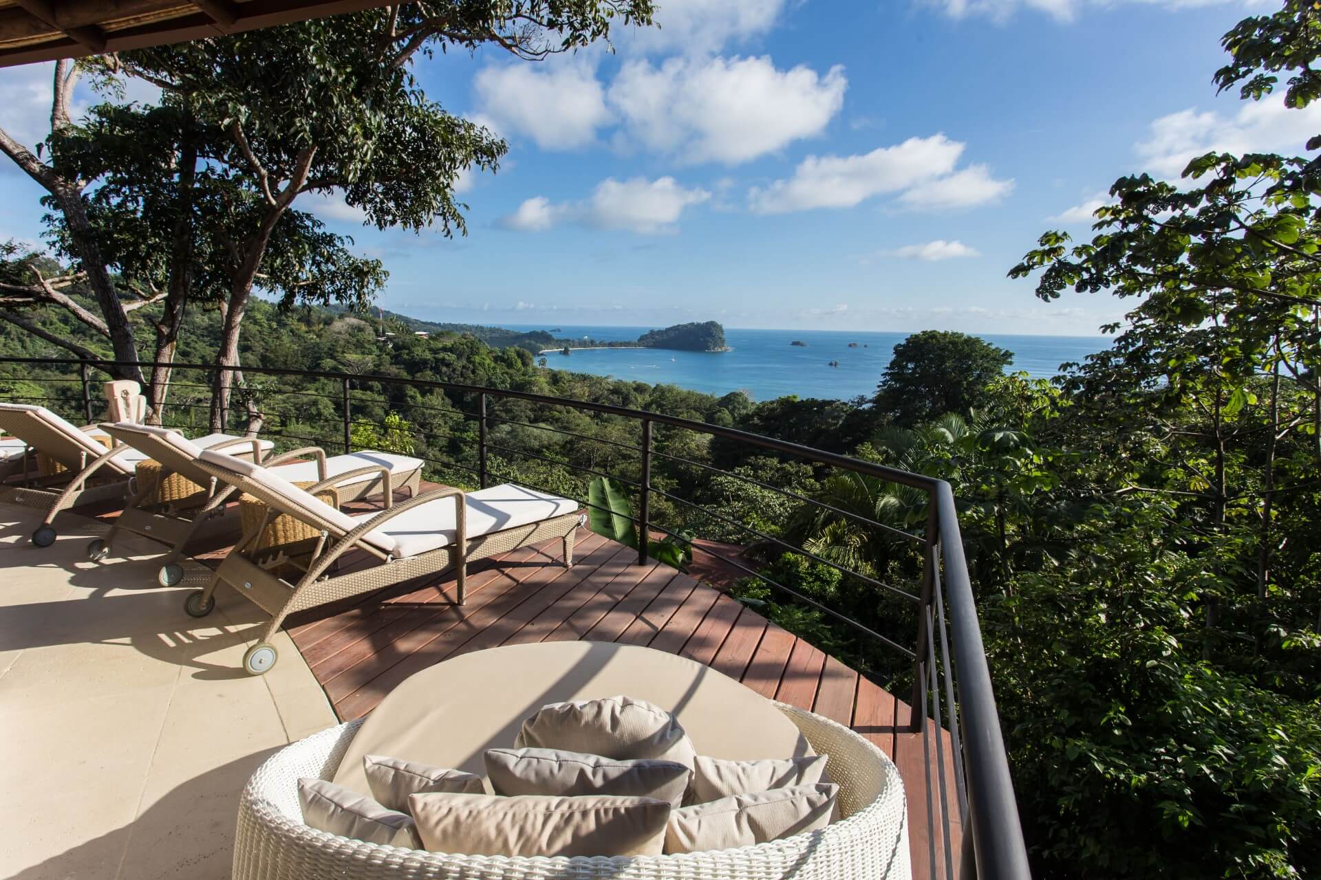 The-Tree-House-Manuel-Antonio-Costa-Rica-Sun-Deck