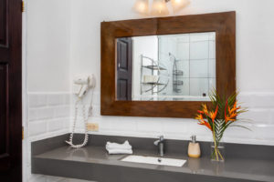natural-wood-framed-bathroom-mirror